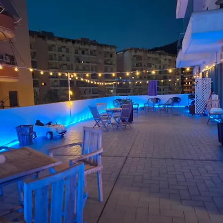 شقة Sunset Seaview فلورا